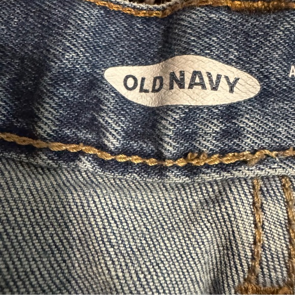 *FREE w/$10 Purchase - Old Navy Athletic Taper Jeans - Picture 7 of 9